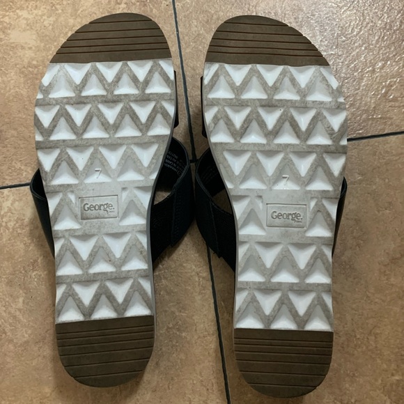 Black Cross Over Sandals - Picture 3 of 3